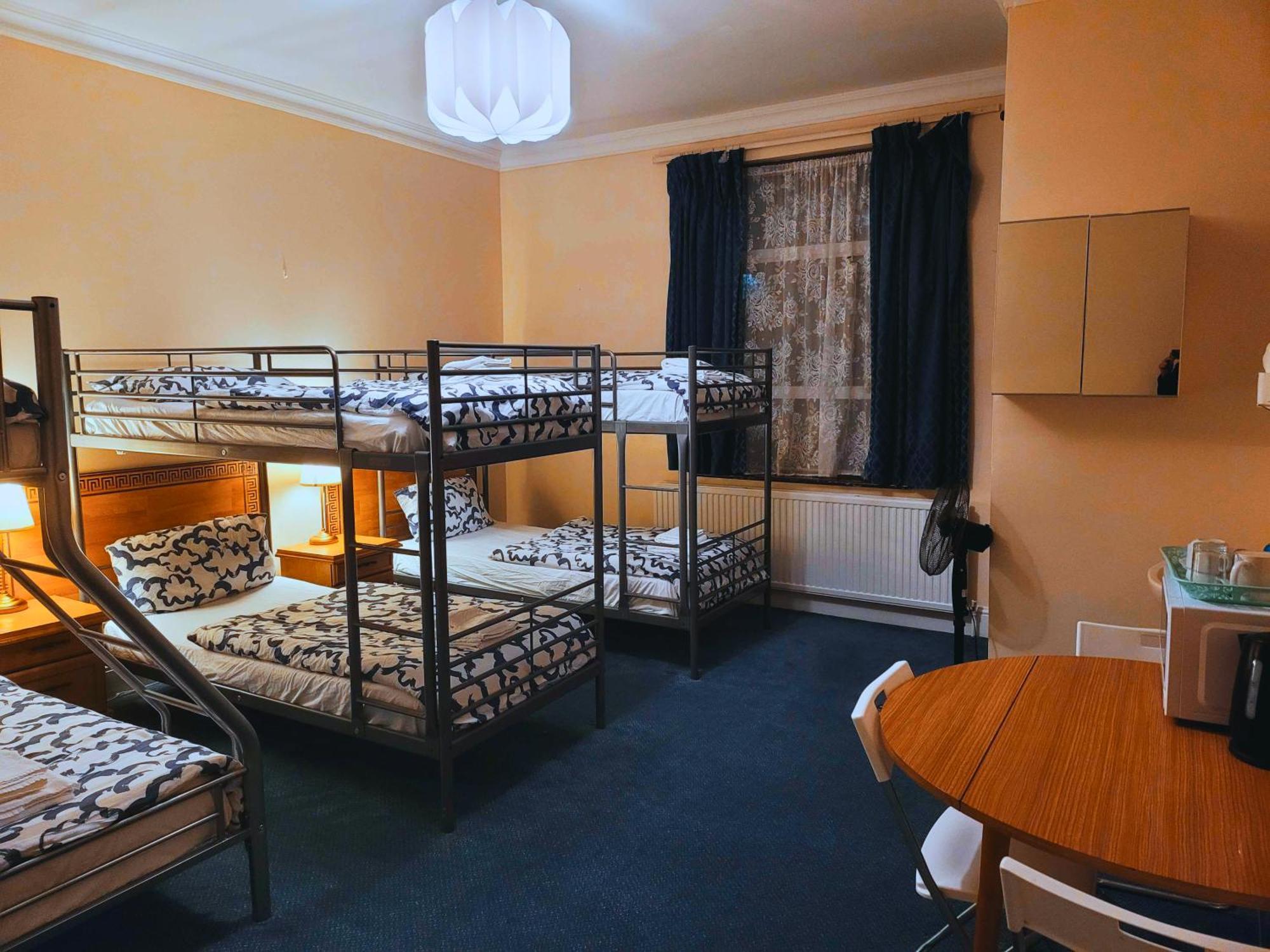 Helen'S Hotel Near Wembley London Bagian luar foto